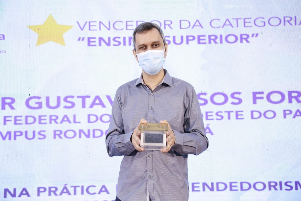 84. 1412 iniciativa do sebrae premia professores paraenses gustavo